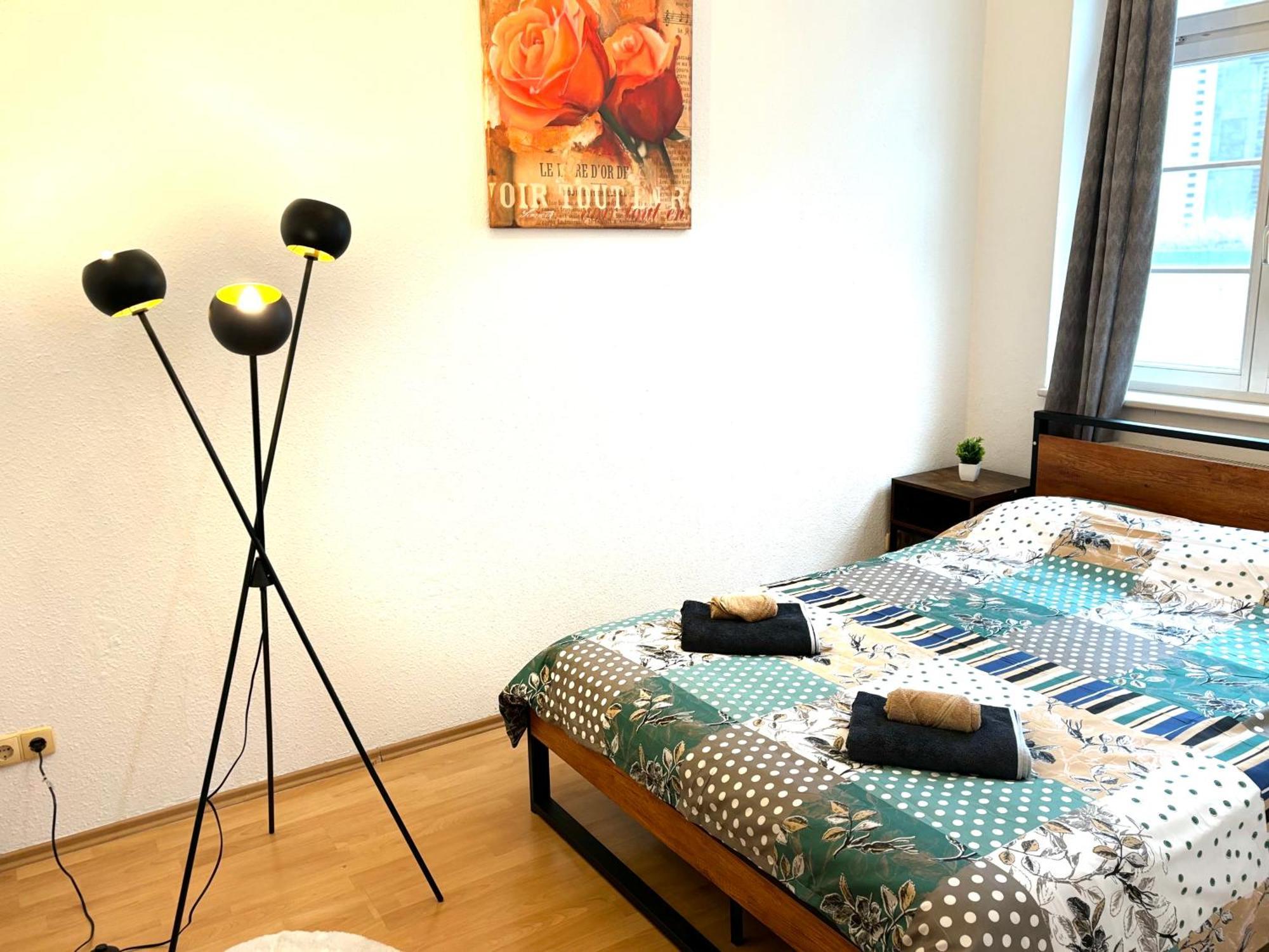 Piano Apartment Halle Center - Netflix - Free Wifi 2 Dış mekan fotoğraf